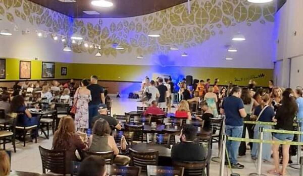 Banda Cover Up faz show com cl&aacute;ssicos do pop e rock internacional em Campo Grande