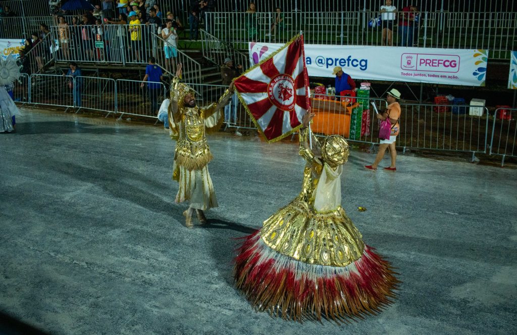 Desfile da escola de samba Igrejinha, em Campo Grande (MS). Foto: @teroqueiroz | @teatrinetv