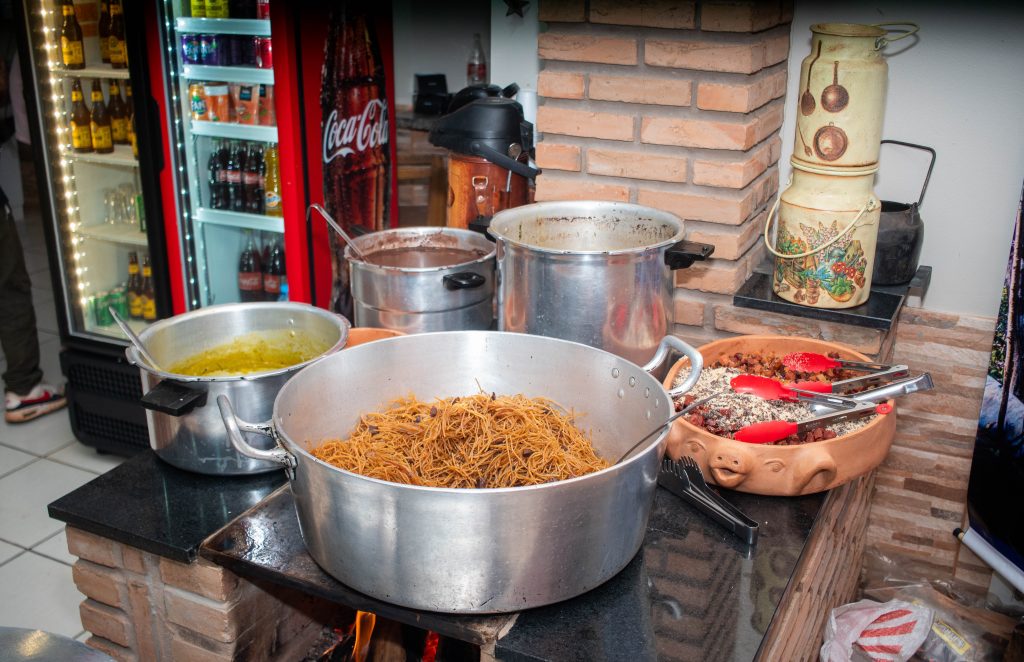 (3.jun.23) - Pratos de peão de comitiva serão servidos em restaurante em Campo Grande. Foto: Tero Queiroz | TeatrineTV 