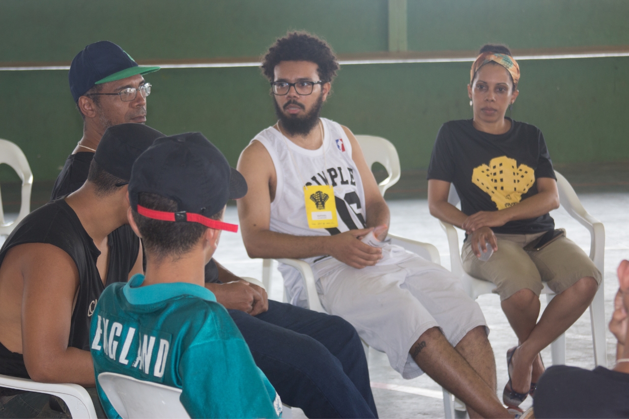 Em destaque usando regata e shorts brancos está Raphael Gustavo da Silva. Foto: Reprodução