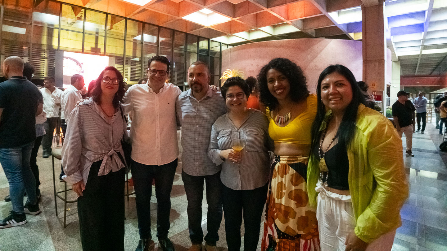 (5.fev.24) - Caroline Garcia ao lado de Edu Mendes no lançamento do MS Cultural. Foto: Tero Queiroz 