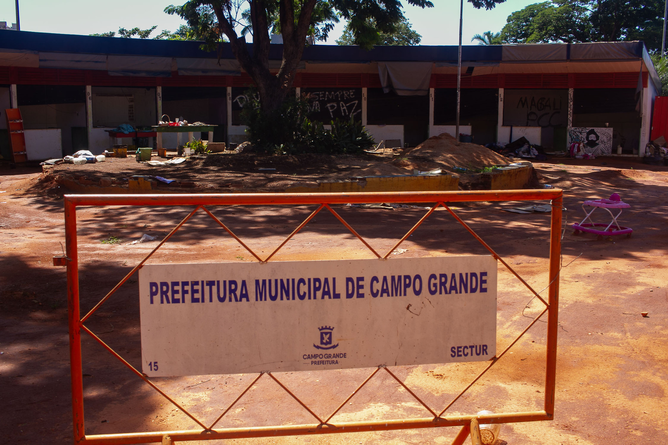 Praça dos imigrantes - obras inacabadas