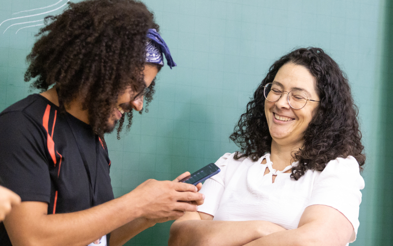 Angélica Sigarini, coordenadora do curso de Jornalismo na UNIDERP. Foto: Holofote Estúdio