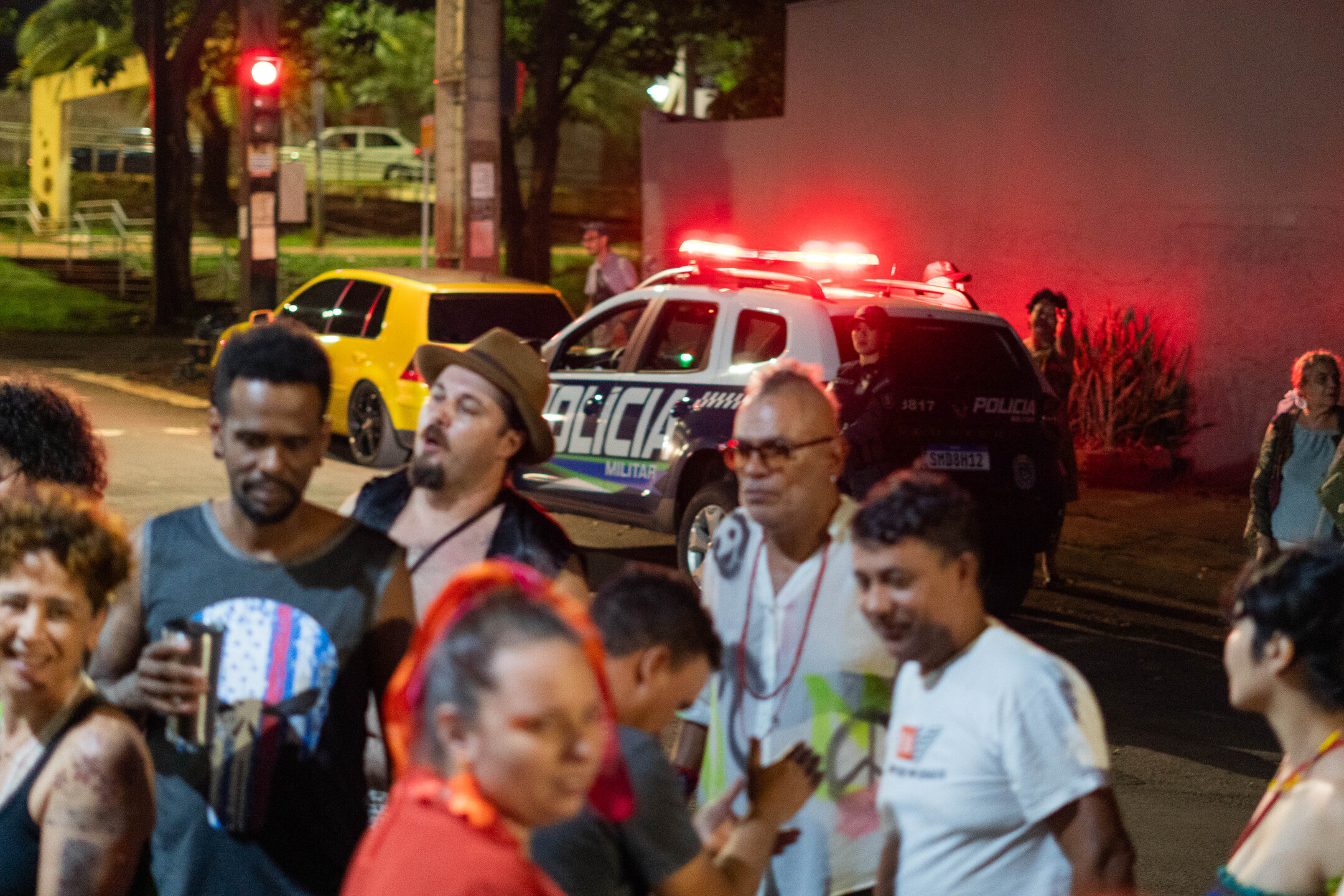 PM impediu celebração do Grupo Maracangalha, pressionando o comerciante a fechar, por volta das 19h30. Foto: Tero Queiroz