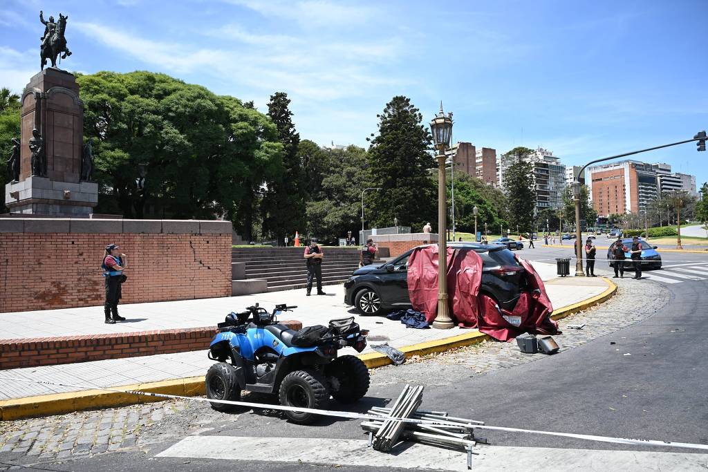 Local do atropelamento que matou um turista brasileiro e deixou outra gravemente ferida em Buenos Aires, na Argentina