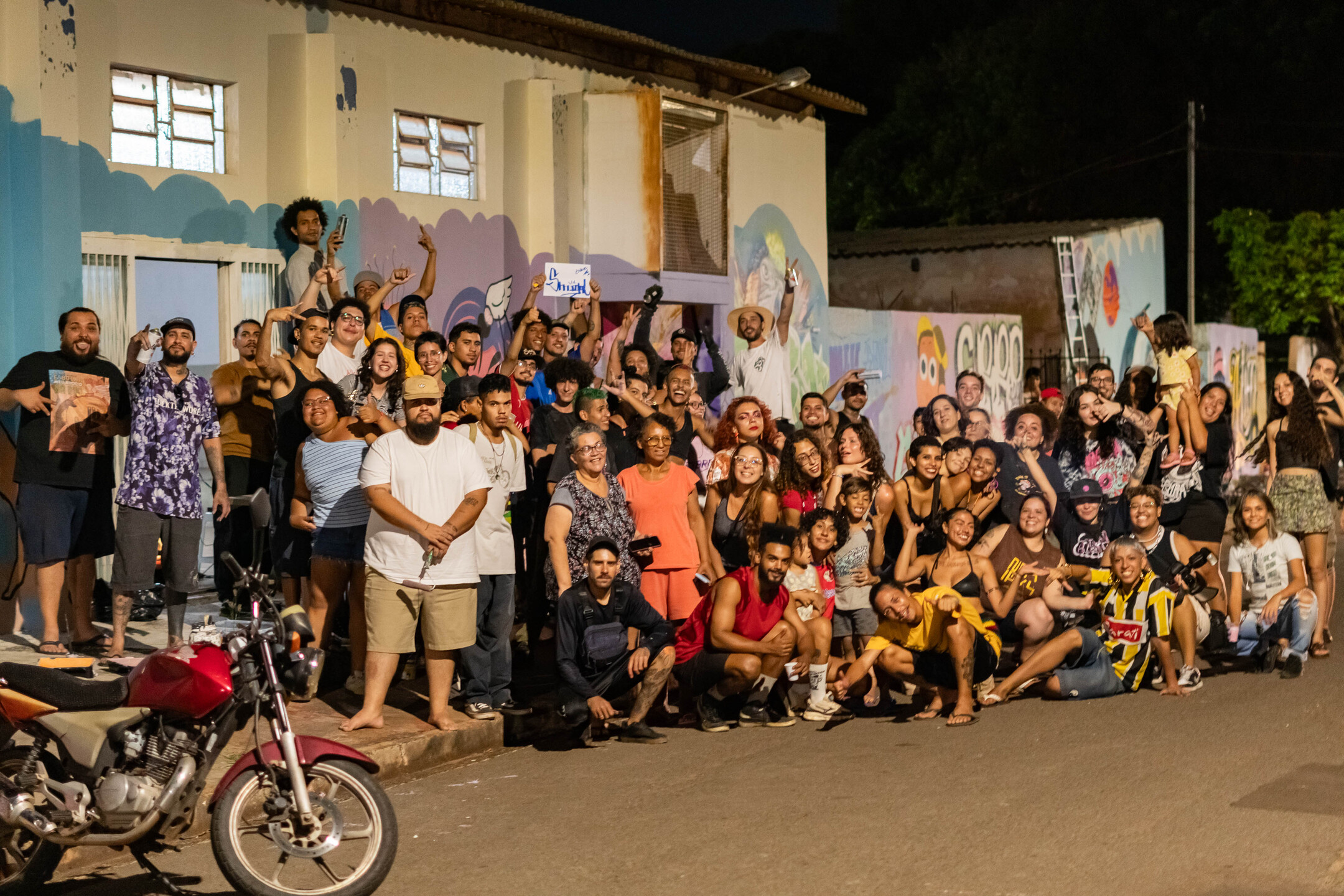 Dezenas de artistas integraram a celebração da cultura de rua. Foto: Tero Queiroz 