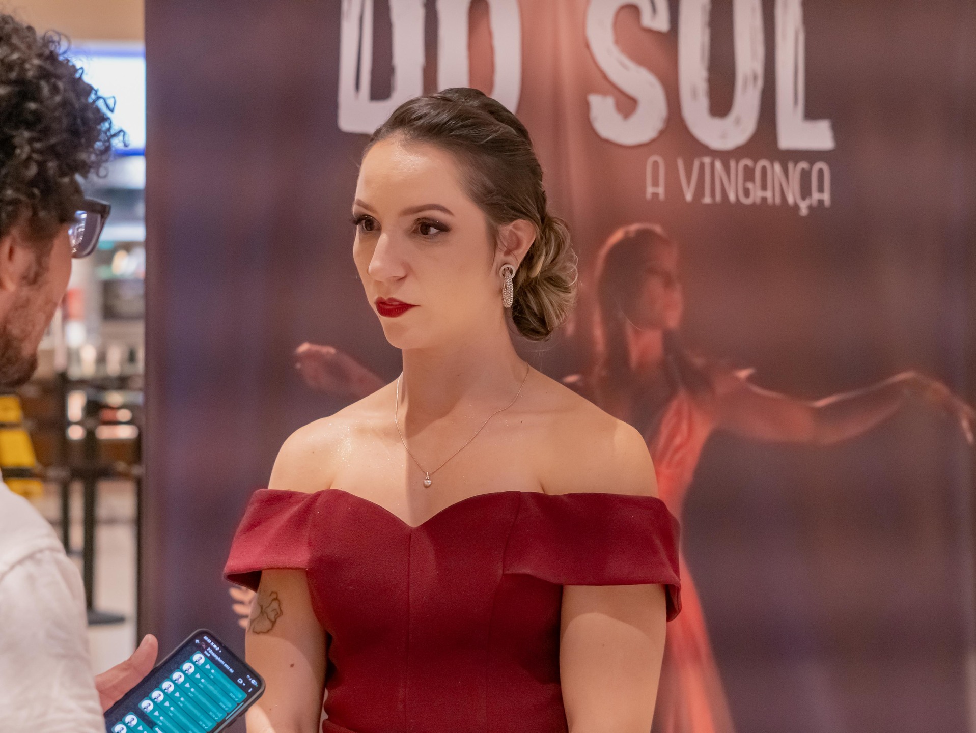 Ana é a capa do cartaz do filme Do Sul, a Vingança. Foto: Aly Freitas