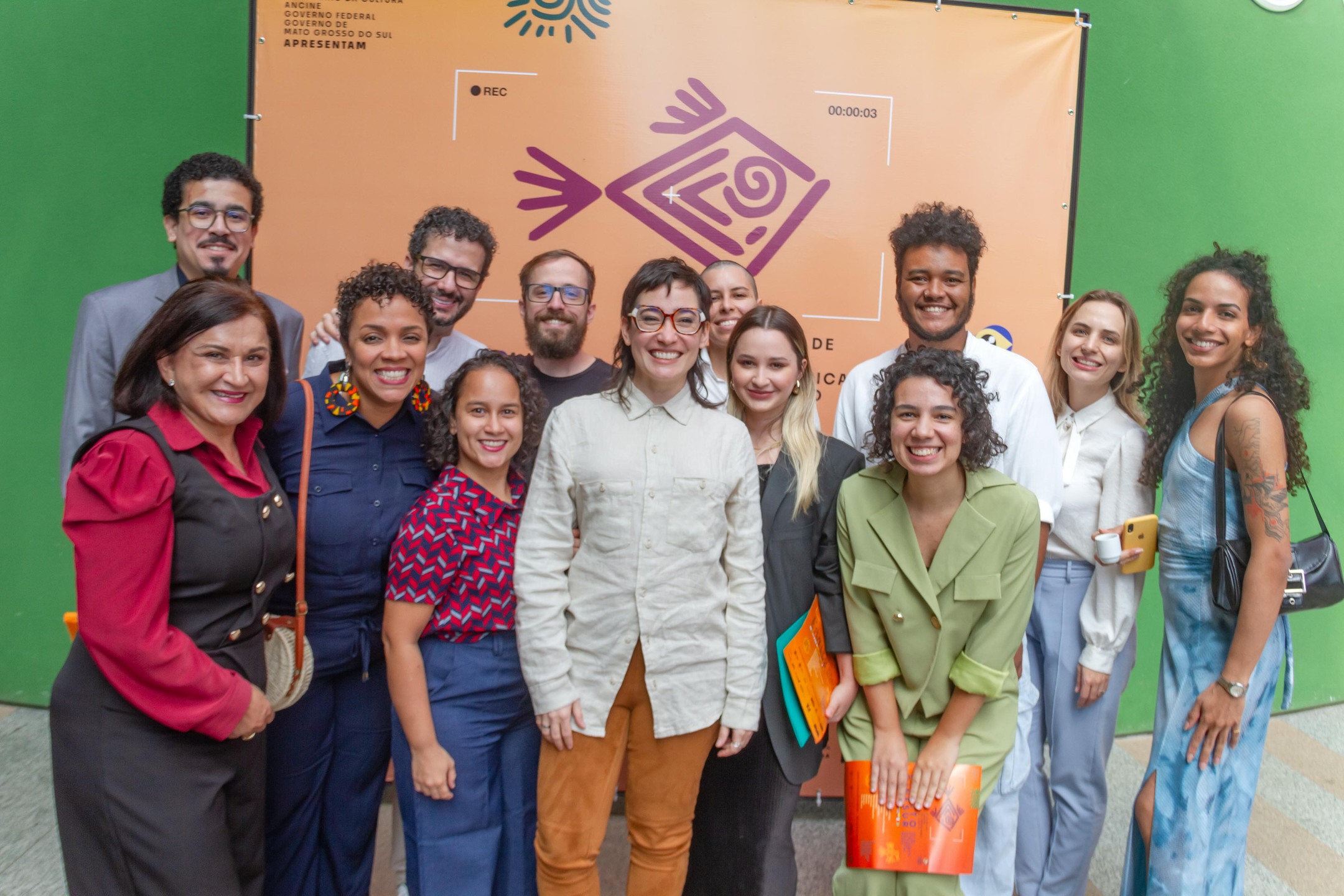 Ligia Tristão Prieto e integrantes do Grupo Casa Produções, que realizaram o curta-metragem 'Eleonora'. Foto: Tero Queiroz