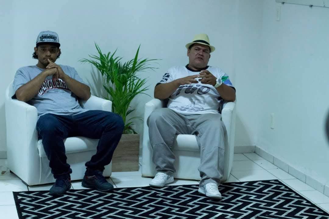 Flynt e John Geral.
