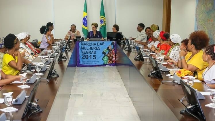 Mulheres Negras em reunião com a então presidente da República, Dilma Roussef. Foto: Arquivo