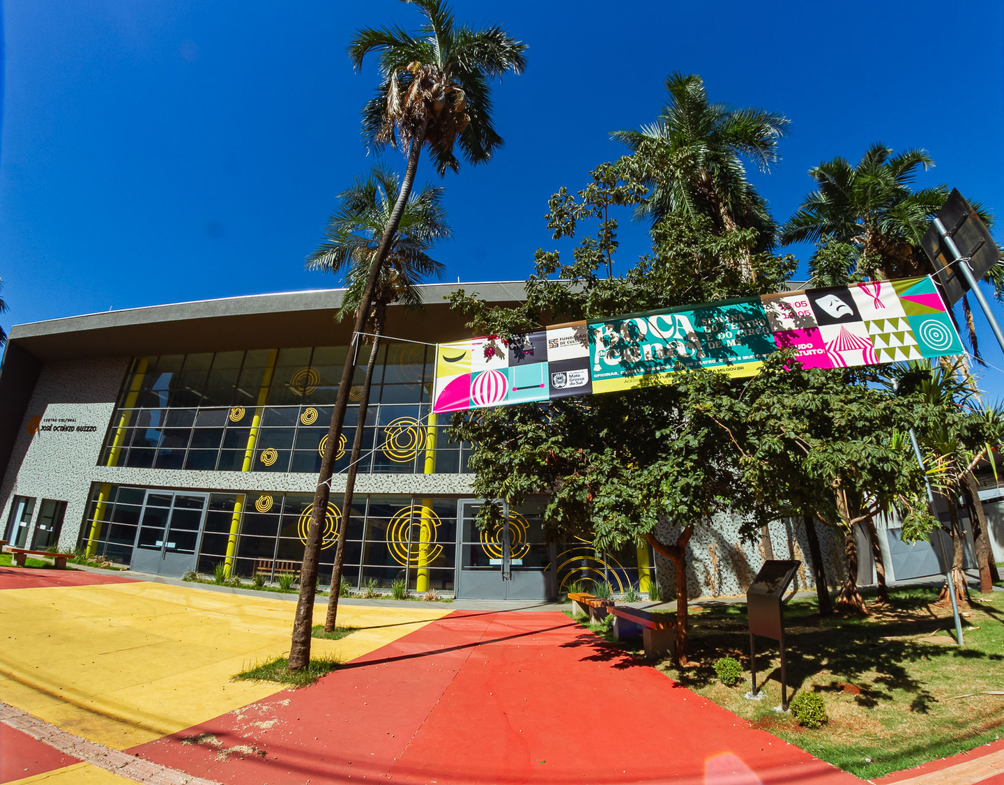 A 15ª edição do Boca de Cena, em 2024, ocupou vários espaços de Campo Grande com teatro e circo de todo o estado, celebrando as linguagens e os trabalhadores. Foto: Tero Queiroz