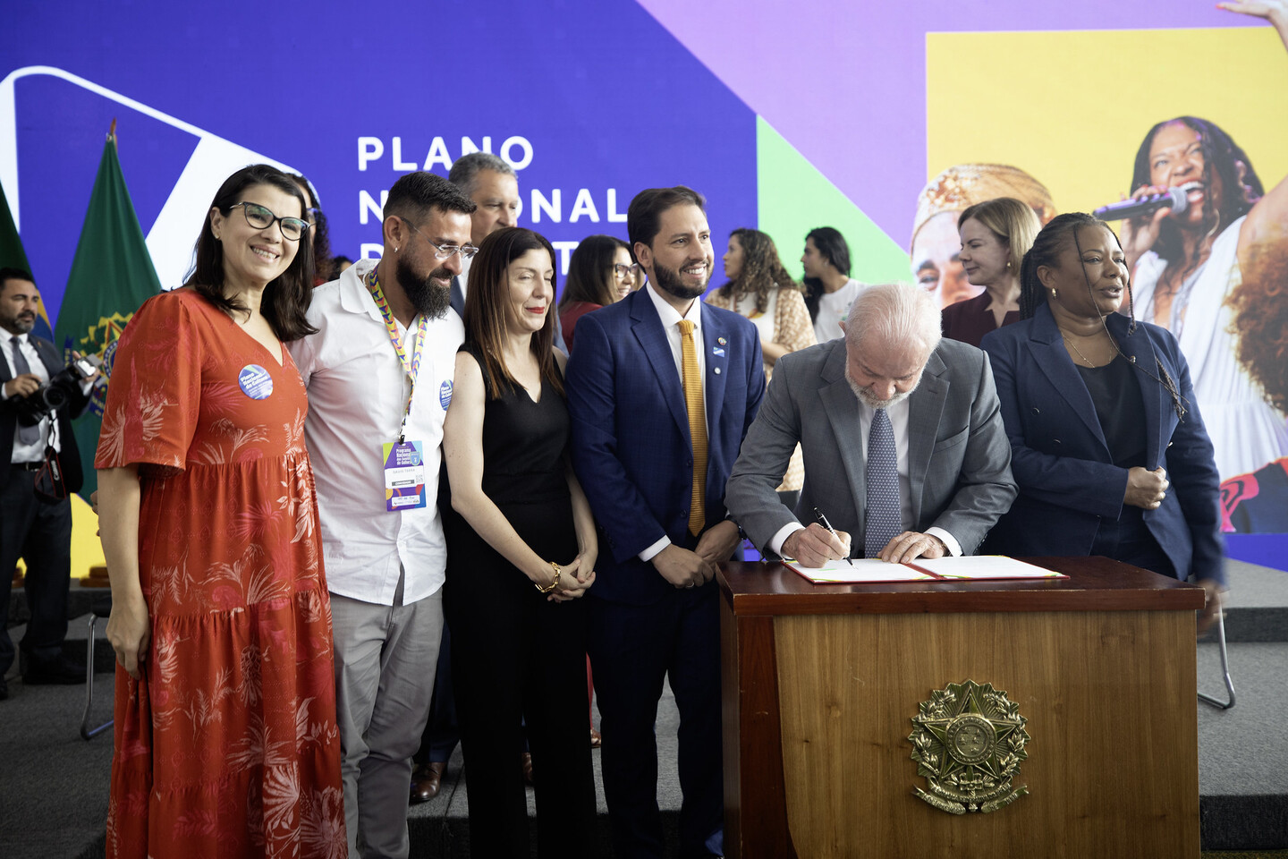 Presidente Lula assina decreto do novo PNC e o envia ao Congresso Nacional.  