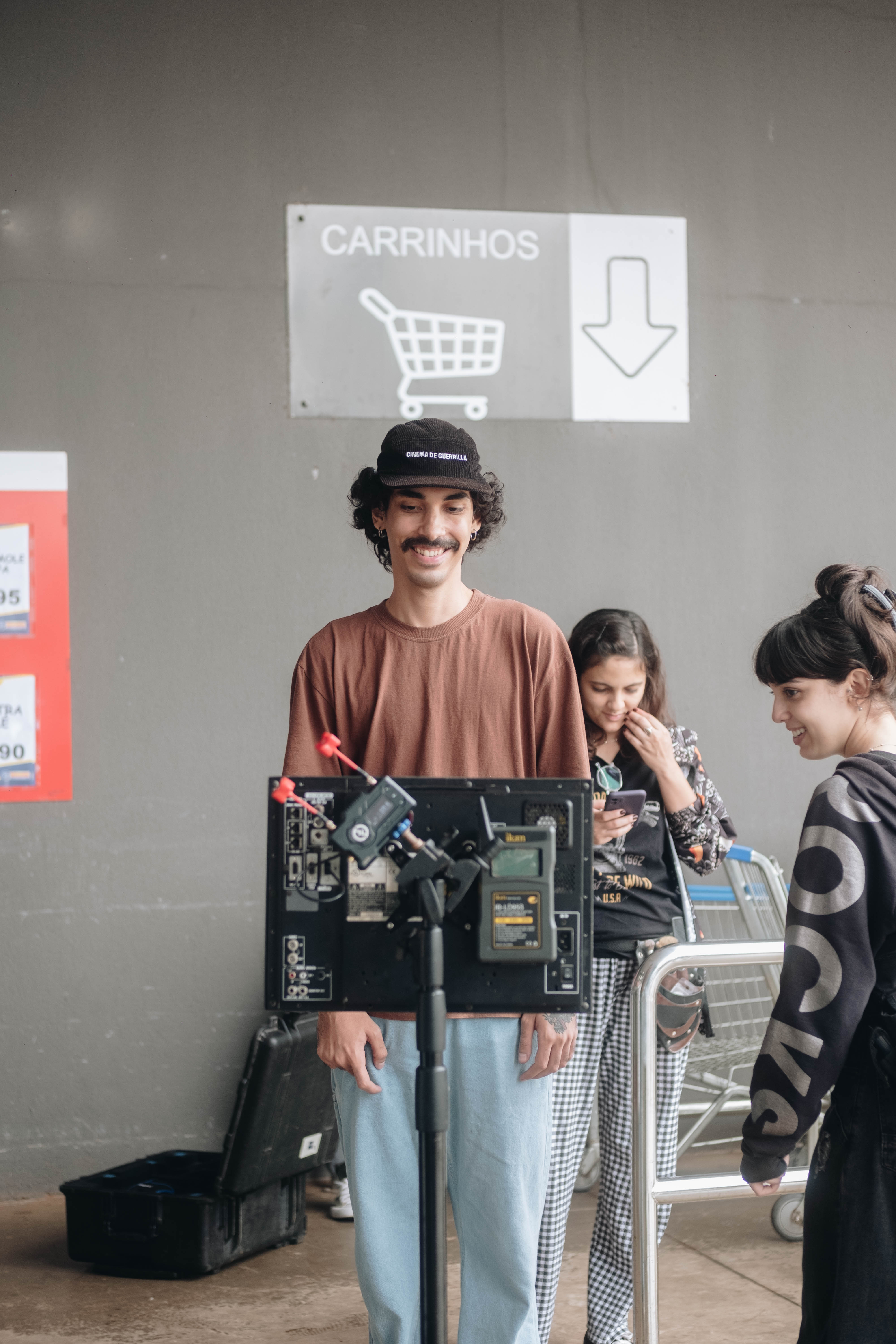 Cainã Siqueira nas filmagens do curta-metragem 'Sebastian'. Foto: Bruno Lindenberg 