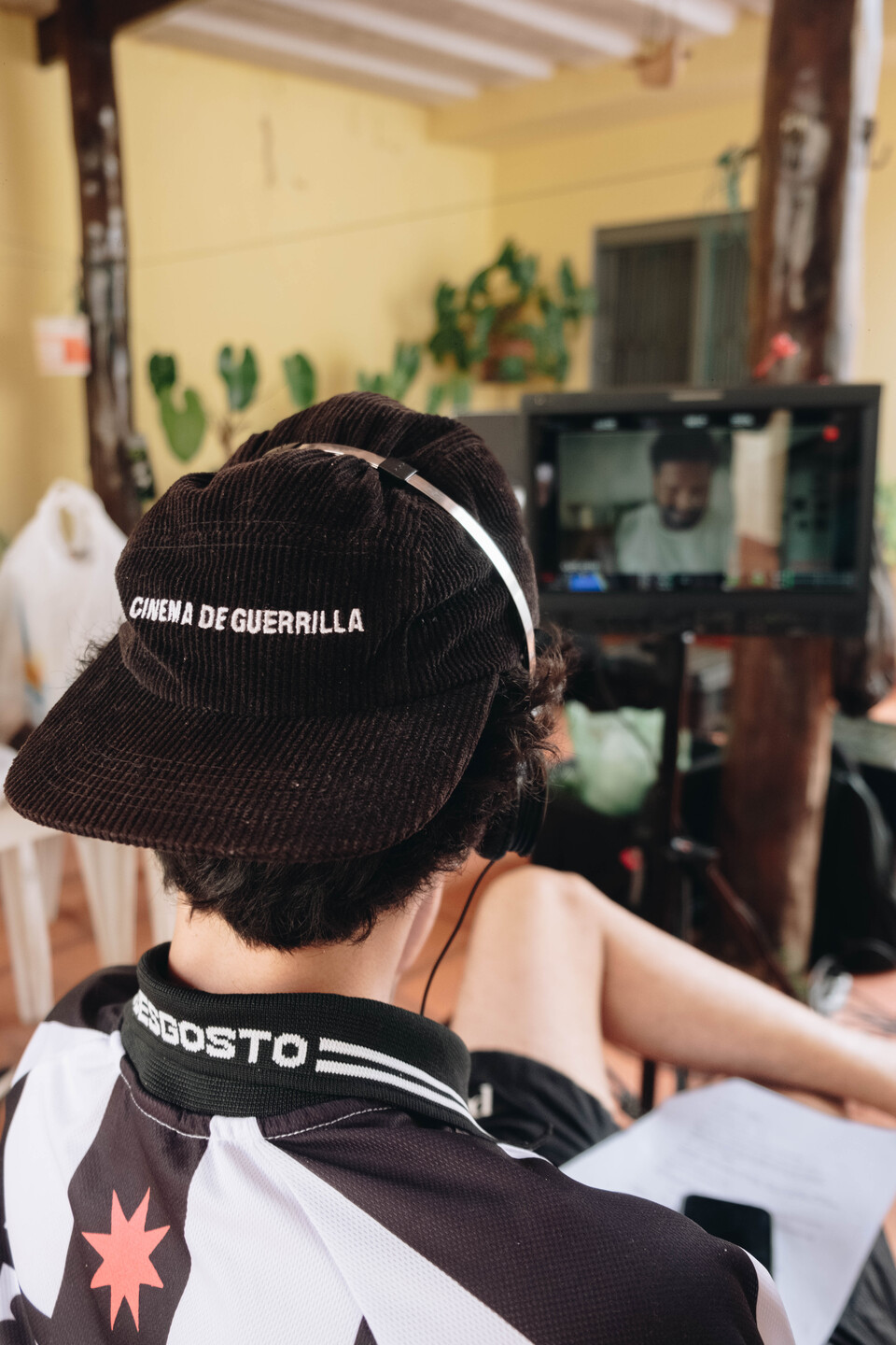 Cainã Siqueira nas filmagens do curta-metragem 'Sebastian'. Foto: Bruno Lindenberg 