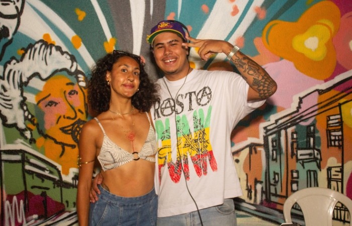 DJ Marcelinho da ZS ao lado de Bejona | Foto: Hanna de Souza