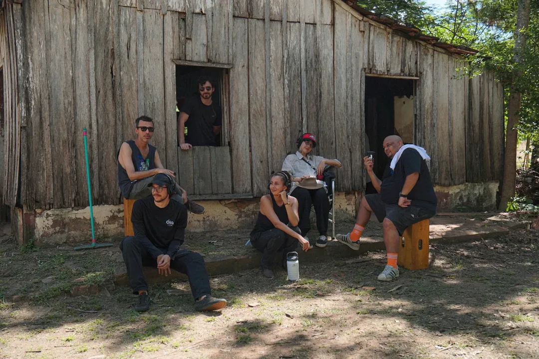 Equipe de filmagem em loca&ccedil;&atilde;o do curta-metragem O Homem que Matou o Diabo. Foto: Divulga&ccedil;&atilde;o 