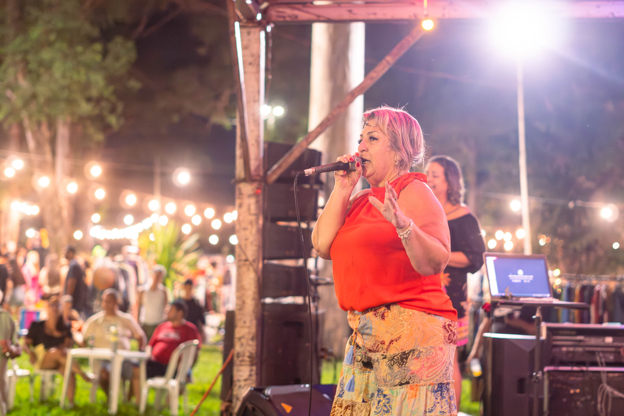 (7.mar.26) - Juci Ibanez se apresenta na Pra&ccedil;a do Preto Velho durante a 31&ordf; edi&ccedil;&atilde;o da Feira Ziriguidum. Foto: Tero Queiroz 