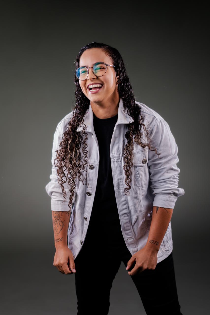 Cantora Larissa Chaves em Campo Grande | Foto: Rafael Duarte  