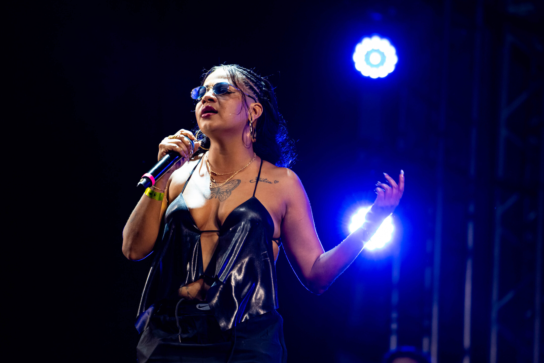 (16.mai.26)  MC Gabyzeira canta no Palco Am&eacute;rica, no Porto Geral de Corumb&aacute; (MS), durante a 19&ordf; edi&ccedil;&atilde;o do Festival Am&eacute;rica do Sul (FAS). Foto: Tero Queiroz